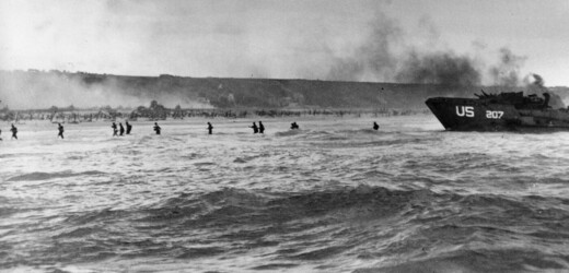 Na oslavy do Normandie jede z Plzně 35 historických amerických vozů a 100 lidí