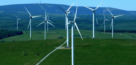 Největší tuzemská farma větrných elektráren Kryštofovy Hamry má 21 stožárů