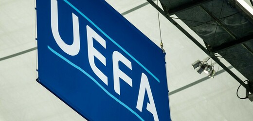 Srbsku hrozí trest za urážky Kosova při zápase s Anglií na fotbalovém ME, UEFA zahájila disciplinární řízení