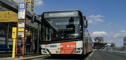 Všechny zastávky autobusů a trolejbusů v rámci PID jsou v Praze a Středočeském kraji ode dneška na znamení