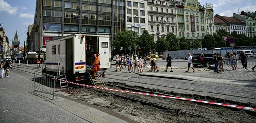 V horní části Václavského náměstí v Praze dnes začala výstavba tramvajové trati