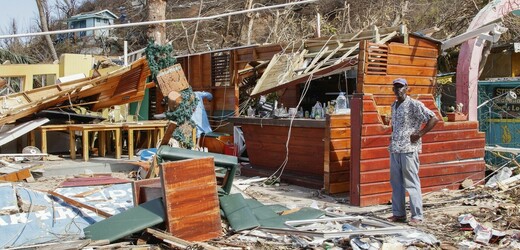 Hurikán Beryl se dnes přehnal kolem Kajmanských ostrovů a míří k Mexiku