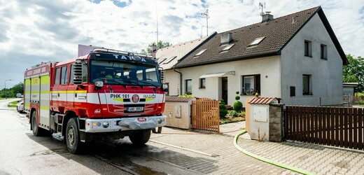 Bouřky v pátek rozvodnily řeky a vytopily domy, dnes se situace zklidnila