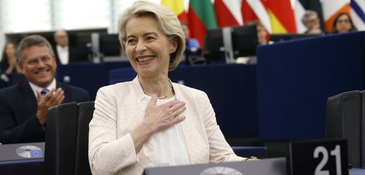 Evropský parlament potvrdil Ursulu von der Leyenovou v čele Evropské komise
