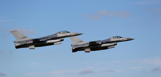 Bojový letoun F-16 je nejrozšířenější západní stroj svého druhu