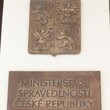 Česko podle EK nesprávně implementovalo směrnici, Komise se obrátila na soud