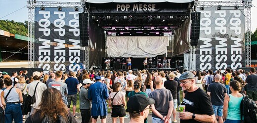 V Brně začal festival Pop Messe, letos poprvé se koná na velodromu