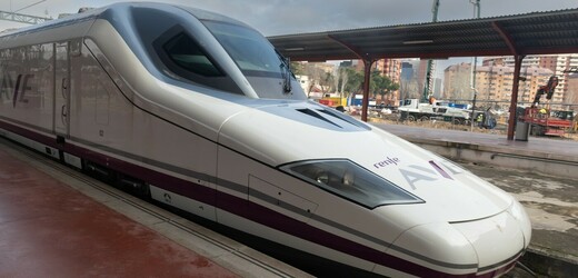 Velká většina vysokorychlostních železnic je v Číně, Evropě dominuje Španělsko