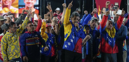 Občané Venezuely napjatě čekají na výsledky prezidentských voleb, stav sčítání hlasů je zatím nejasný
