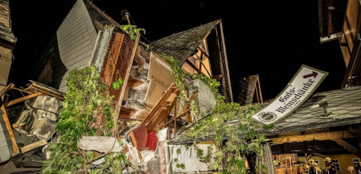 V Německu se zřítil hotel, dva lidé zahynuli, všichni přeživší byli vyproštěni