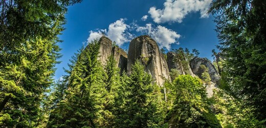 Adršpašské skály jsou ve vedrech lákadlem,tlak turistů snižuje rezervační systém