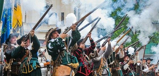 Průvod v historických kostýmech zahájil hlavní část oslav Dne Brna