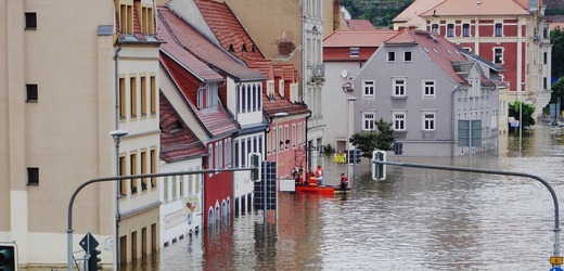 V Česku o víkendu hrozí extrémní povodně, připravují se hasiči, obce i kraje