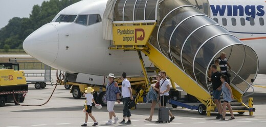 Pardubické letiště zavede nejspíš od příštího roku placené parkování