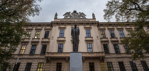 Semestr začne o týden později 23. září na všech fakultách Masarykovy univerzity