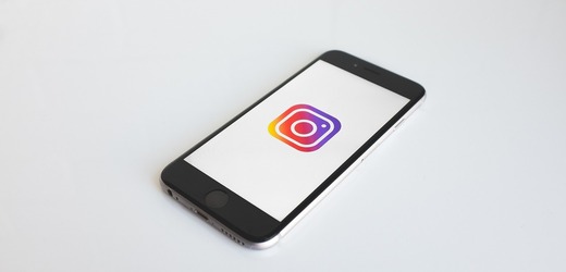 Instagram zavádí ochranu účtů nezletilých, budou automaticky soukromé