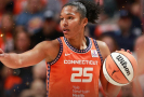 Thomasová na úvod play off WNBA dalším triple doublem opět vylepšila rekord