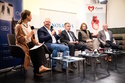 Odborníci na tiskové konferenci o dědičně zvýšeném cholesterolu, zleva: Vanda Kofroňová (ČT), prof. MUDr. Miloš Táborský, prof. MUDr. Aleš Linhart, Mgr. Kristýna Čillíková (ČAKO), MUDr. Miroslav Ouzký (pacient) 