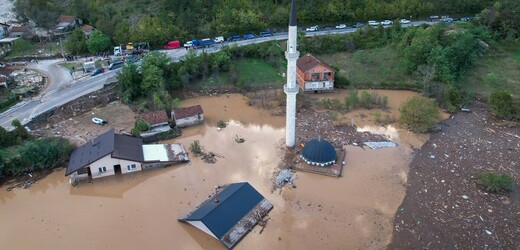 Bosnu zasáhly přívalové deště, povodně a sesuvy půdy, zemřelo nejméně 14 lidí