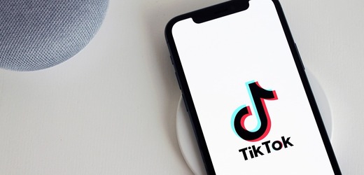 Sociální síť TikTok čelí v USA novým žalobám kvůli dopadům na mládež