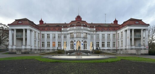 Za stav Alžbětiných lázní vyslechlo vedení města na veřejné debatě kritiku