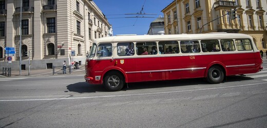 Muzeum MHD v Praze-Střešovicích má nově ve sbírce autobus Škoda 706 RTO