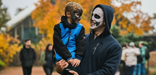 Děti v Zoo Brno při halloweenském programu poznávaly zvířata "na vymření"