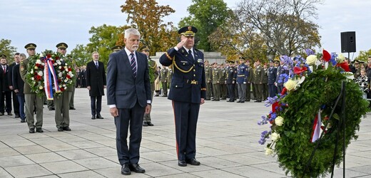 Česko si připomíná vznik samostatného státu, Pavel jmenoval osm generálů