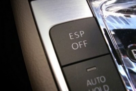 Vypnout elektronickou stabilizaci je možné jen v málo autech.