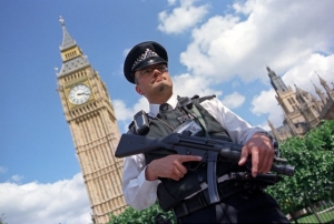 Británie v boji s terorismem (ilustrace).