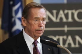 Václav Havel si myslí, že novou vládu by měl sestavit Topolánek.