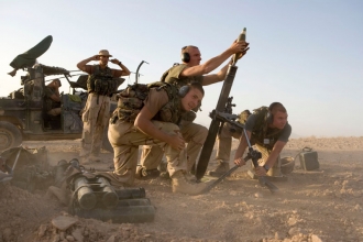 Nizozemští vojáci v boji na jihu Afghánistánu.
