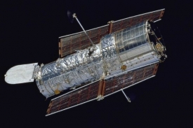 Hubbleův teleskop nutně potřebuje opravu. Tentokrát se jí ještě dočká.