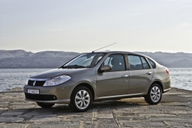 Nová thalia je opět „převlečený“ starší Renault Clio, ale už tak nevypadá. 
