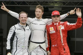 Úspěšní v kvalifikaci: (zleva) Barrichello, Button, Raikkonen.