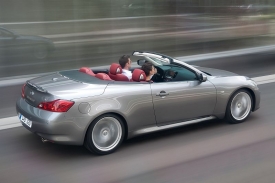 Nový kabriolet bude soupeřit o zákazníky hlavně s BMW 3 Cabrio.