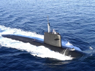 Ponorka Emeraude pátrá po černých skříňkách.