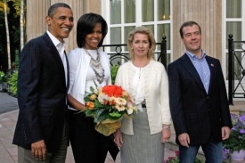 První páry USA a Ruska, Obamovi a Medveděvovi.