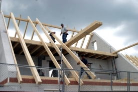 Výstavba rodinného domu trvá v průměru 38 měsíců.