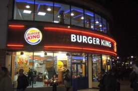 Burger King zvyšuje i přes krizi zisky.