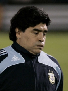 Zklamaný Diego Maradona, trenér fotbalistů Argentiny.