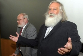 Milan Kindl (vpravo) už neobhájí své křeslo v České advokátní komoře.