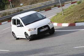 Mitsubishi Colt Ralliart má výkon 150 koní.