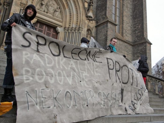 Pochod zorganizovala nová iniciativa Facebook proti projevům rasismu.