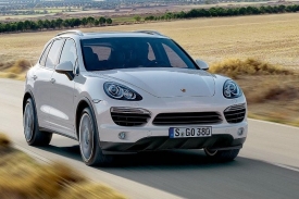 Cayenne dostane jako první porsche hybridní pohon.