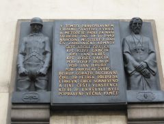 78. Pamětní deska na kostele v Resslově ulici se stala objektem pravidelných vzpomínkových akcí.