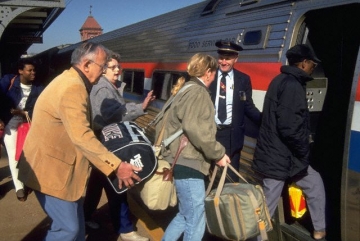 Staré (bezstarostné) časy končí. Amtrak ve stanici Delaware roku 1991.