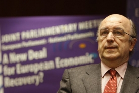 Eurokomisař pro měnové a hospodářské otázky Joaquín Almunia.