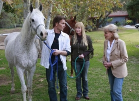 Patrick Swayze s manželkou Lisou a Barbarou Waltersovou (vpravo).