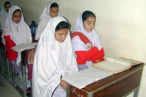 Takhle už ne. Dívky nemají podle Talibanu ve školách co dělat.